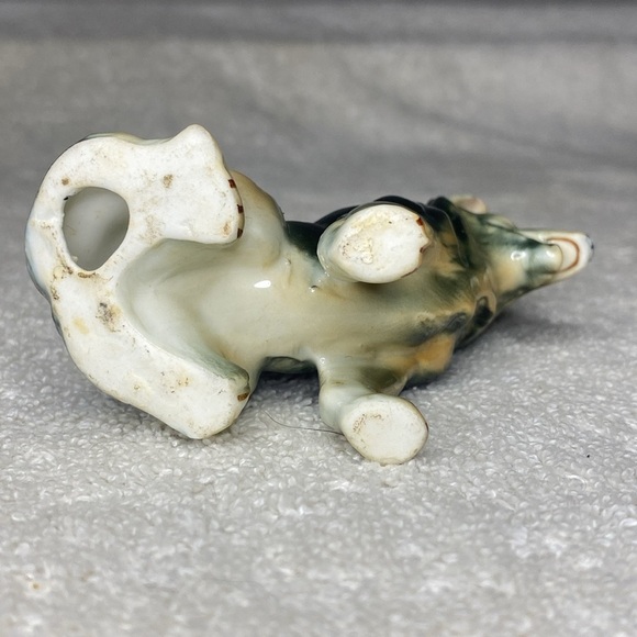 Vintage German Shepard Figurine with Black and Tan Coloring NO CHIPS (3.5in) - Picture 5 of 5